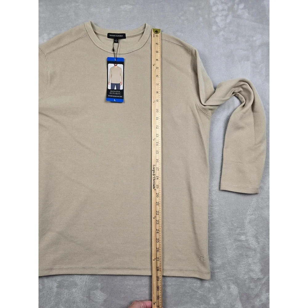 Banana Republic Textured Double Knit Crew Mens Large Beige Long Sleeve Shirt